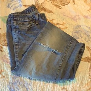 Size 9 long jeans distressed